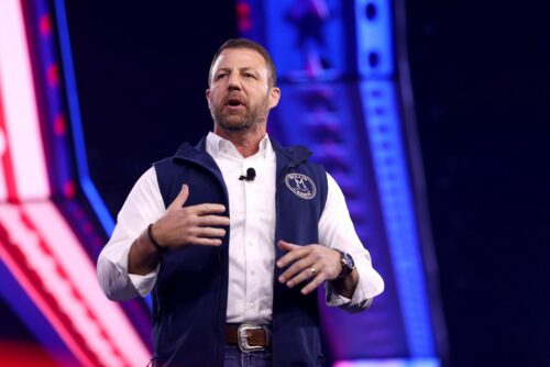U.S. Senator Markwayne Mullin speaking with attendees at the 2024 AmericaFest at the Phoenix Convention Center in Phoenix, Arizona.