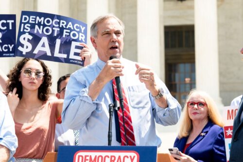 WASHINGTON, DC, UNITED STATES - 2019/07/30: U.S. Senator Jeff Merkley (D-OR) speaks during an event with Senate Democrats to unveil a constitutional amendment to overturn Citizens United in front of the U.S. Supreme Court in Washington, DC. (Photo by Michael Brochstein/SOPA Images/LightRocket via Getty Images)